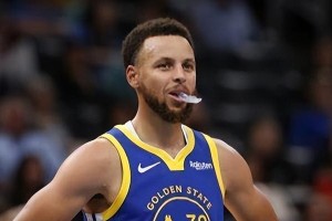 NBA工资球员排行榜（揭晓NBA工资王，他们的收入超乎你的想象！）