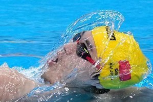 游泳初学者的加速技巧（掌握正确的动作和呼吸，提升游泳速度）