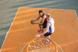 打篮球3v3防守技巧