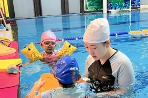 让孩子学会游泳的技巧（培养孩子游泳的关键是什么？）