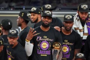 NBA球员总冠军排行榜（揭秘NBA历史上最成功的篮球巨星，他们的冠军之路）