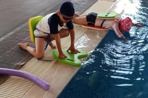 游泳憋气技巧儿童教案反思（关键技巧、有效训练和激发潜能，助力儿童学会游泳憋气）