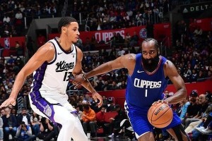 NBA得分王争夺战（谁将夺得得分之王宝座？现役NBA球员得分榜前十崭露头角）