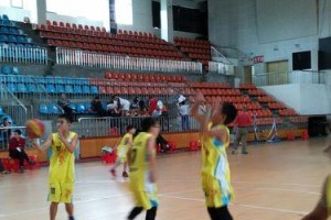 小学生篮球进攻防守训练（提升小学生篮球水平，打造未来篮球之星）