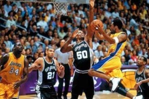 篮球界最强防守者——“梦幻封盖王”的传奇故事（揭秘NBA历史上最佳封盖球员，詹姆斯·哈登的防守神话）