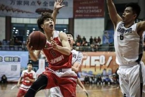 轮转防守策略（打造无懈可击的防守体系，以三人轮流防守为核心）