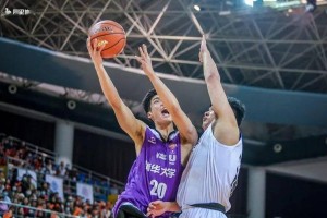 清华篮球（聚焦全程团队防守，打造清华篮球的铜墙铁壁）