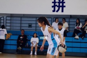 女生打篮球赛的防守技巧（提高女生在篮球比赛中的防守能力，实现全面发展）