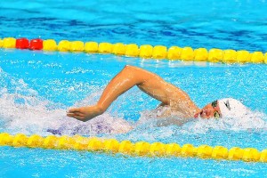 200米接力技巧游泳冠军的征程（突破极限，闪耀游泳舞台）