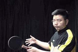 乒乓球横拍最炫发球技巧（震撼对手的高效拍法，让你在球场上无往不利）