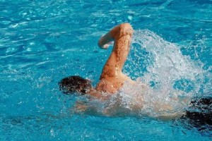 游泳呼吸换气技巧教学目标（掌握正确的游泳呼吸方法提升游泳效果）
