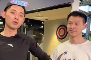 乒乓球周雨（拍球间的甜蜜时光）