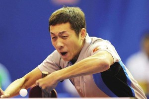 乒乓球横拍反手拉斜线技巧（从零基础到熟练掌握，教你打出致命一击）