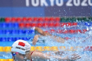 优化100米游泳技巧——女性身高的关键（如何根据身高优化女性游泳技巧，实现更好的成绩）