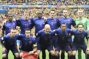 荷兰队创造世界杯历史最大比分记录（阿姆斯特丹劲旅刷新世界杯大胜纪录，向全球展示强大实力）