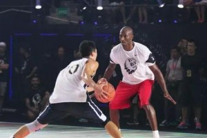 探秘篮球防守高手的要诀（揭秘防守高手的技巧和训练方法）
