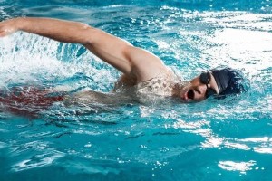 掌握游泳换气技巧，畅游水中乐园（提高呼吸效率，享受游泳乐趣）