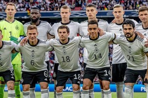 德国对日本世界杯历史比分（德国与日本在世界杯中的较量，赛场上的传奇故事）
